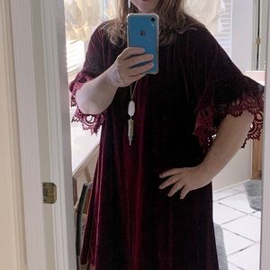 Boutique Umgee burgundy velvet mini shift dress XL